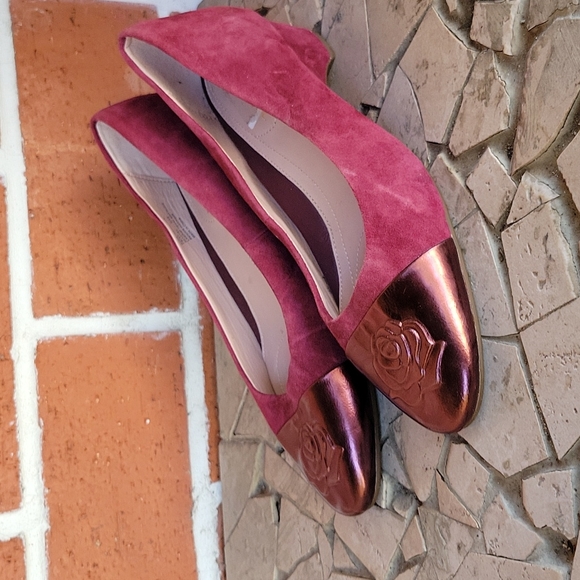 Taryn Rose Babe Flats Metallic Detail 7 - Picture 2 of 5